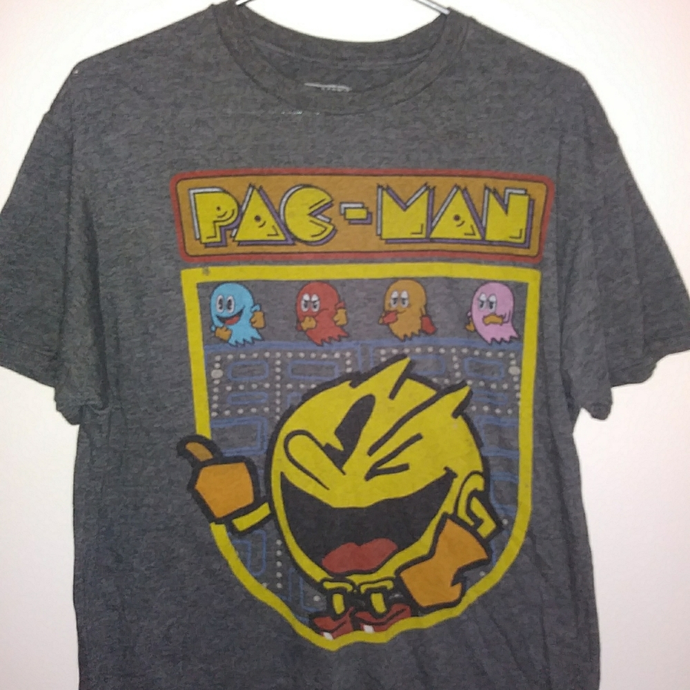 Vintage large gray short sleeve Pac-Man shirt.